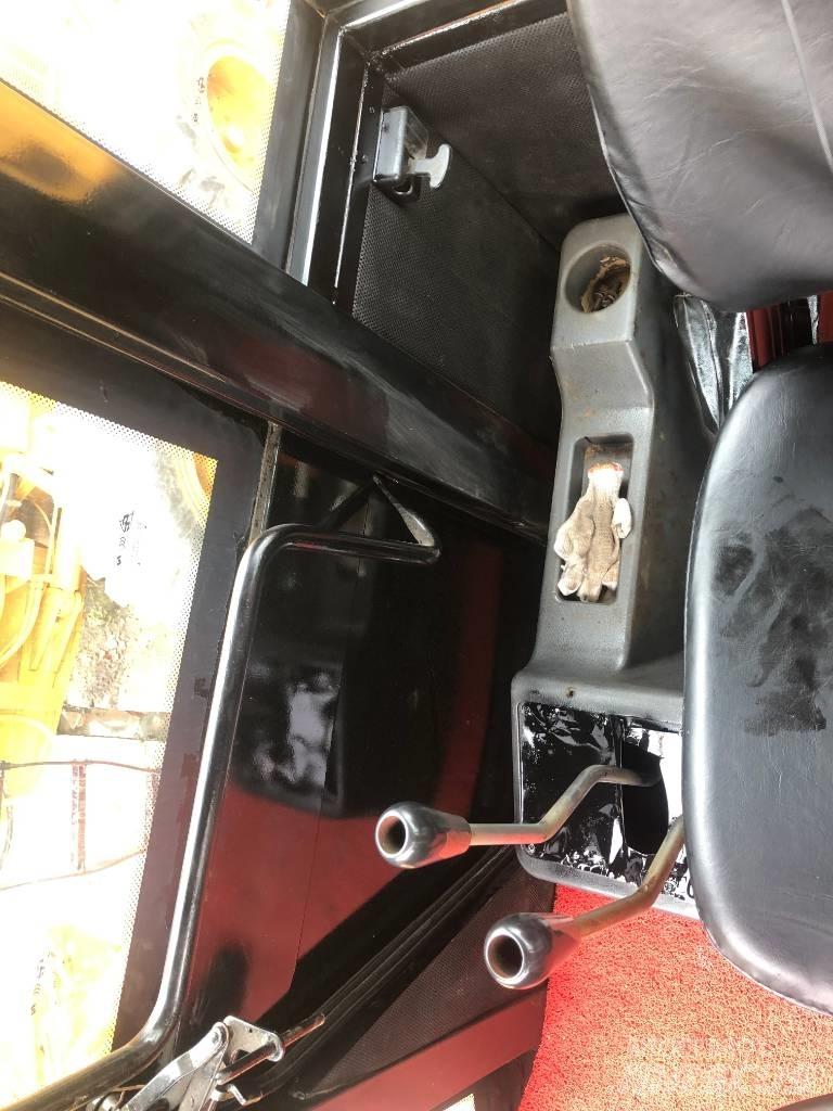 CAT 966 H Kolové nakladače