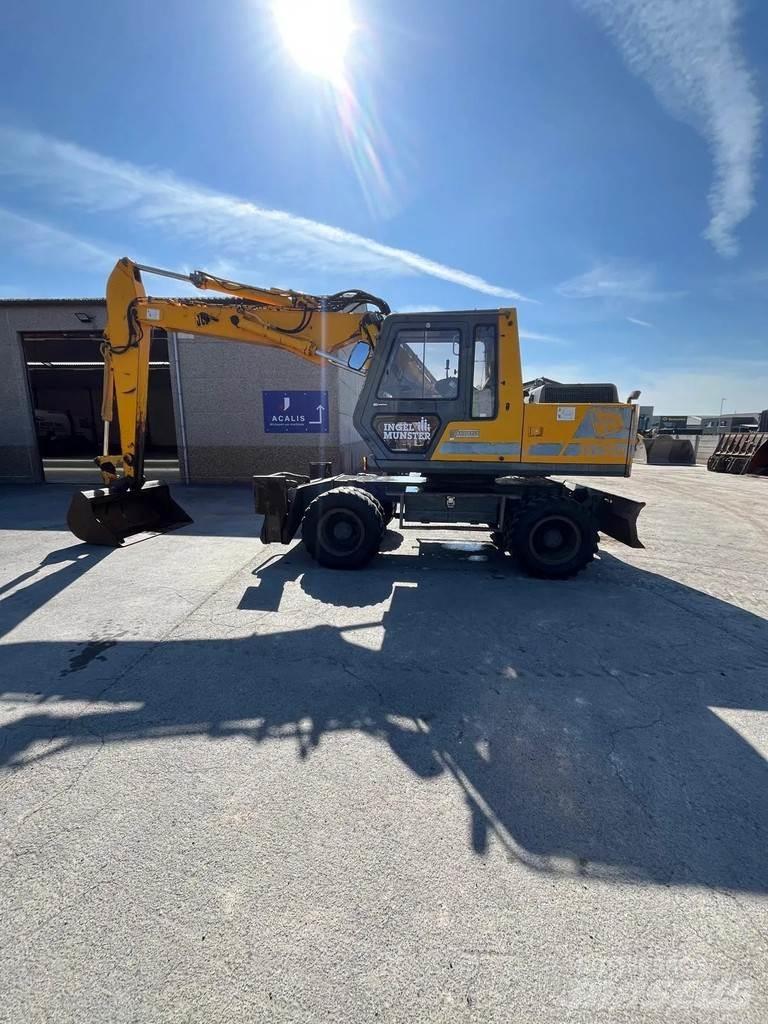 JCB JS130W Kolová rýpadla