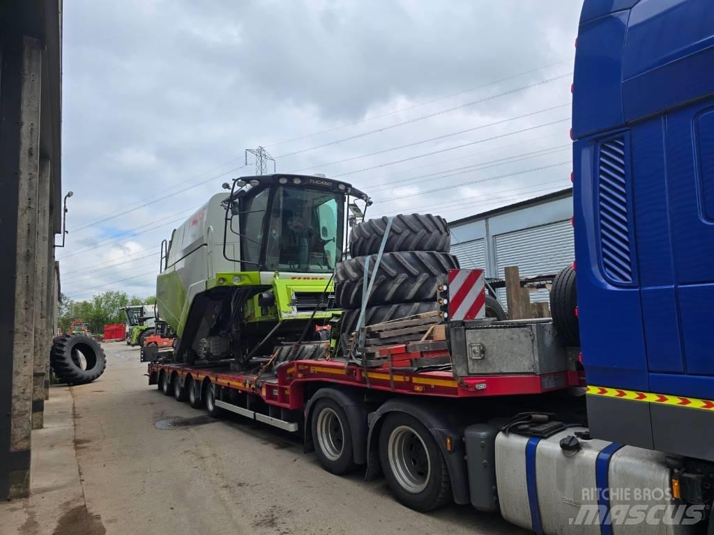 CLAAS Tucano 440 Sklízecí mlátičky