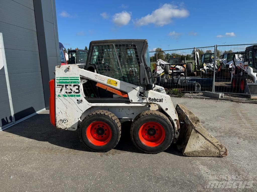 Bobcat 753 Kolové nakladače