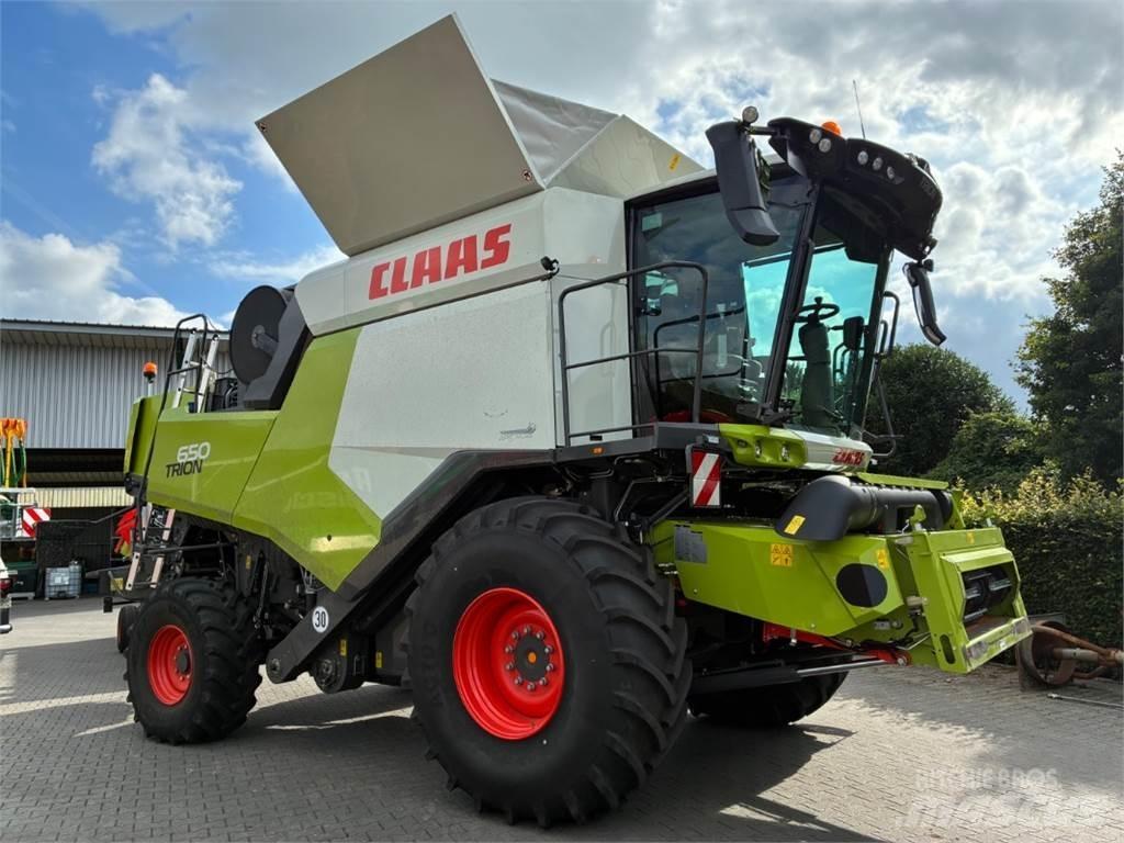 CLAAS Trion 650 Sklízecí mlátičky