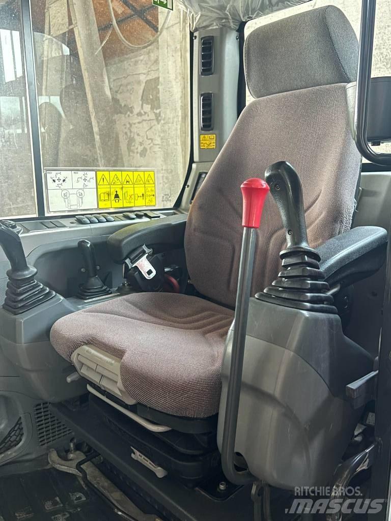 Bobcat E 85 Midi rýpadla 7t - 12t