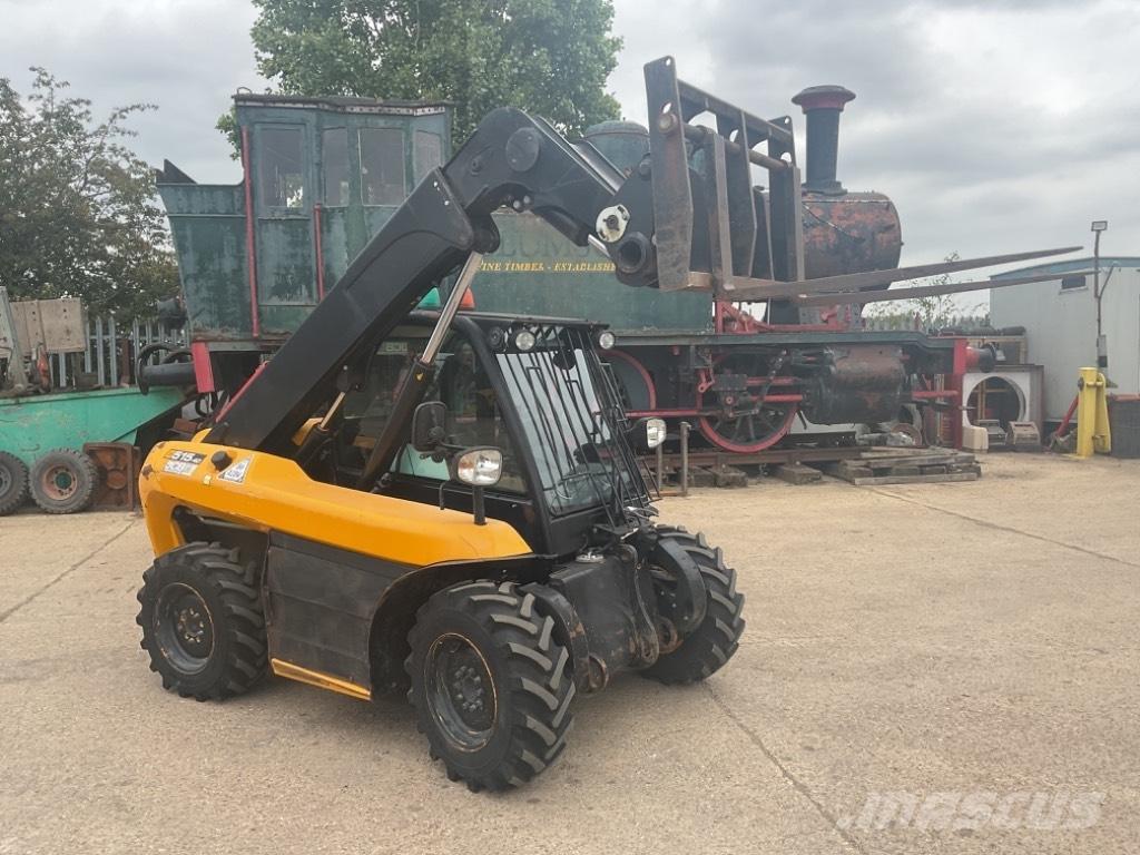 JCB 515-40 Teleskopické manipulátory