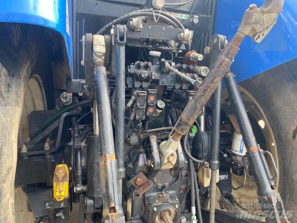 New Holland T 7.235 Traktory