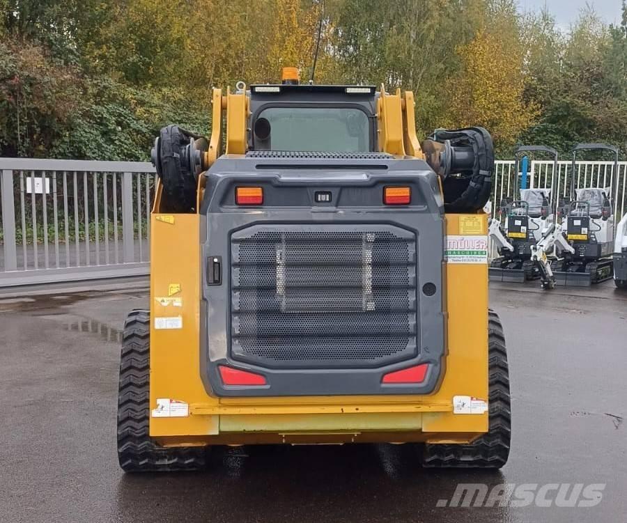 XCMG XC7-TV12 Pásové nakladače