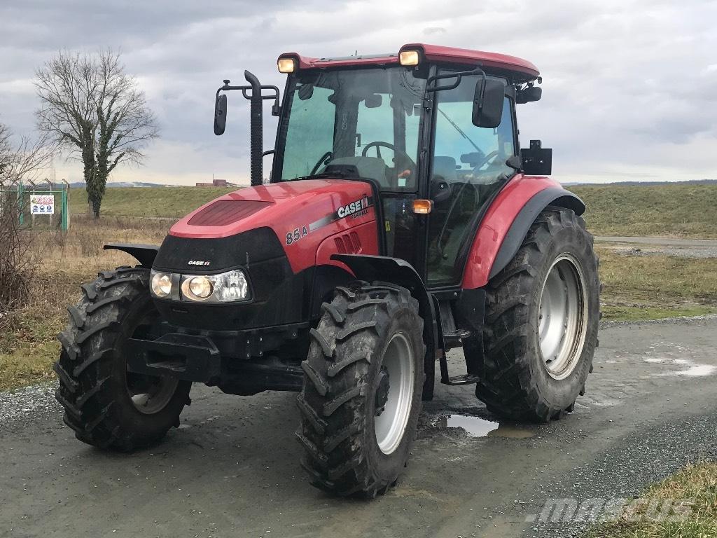 Case IH Farmall 85A Traktory
