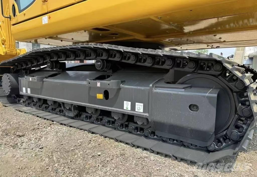 Komatsu PC 200-8 Pásová rýpadla