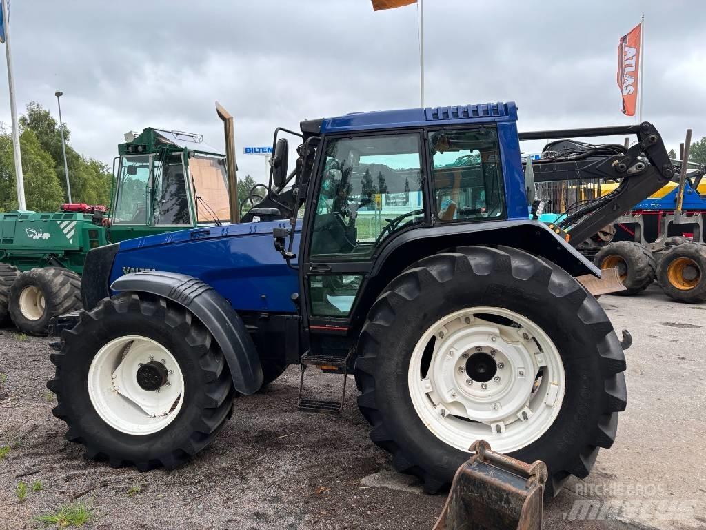 Valtra 8400 Traktory