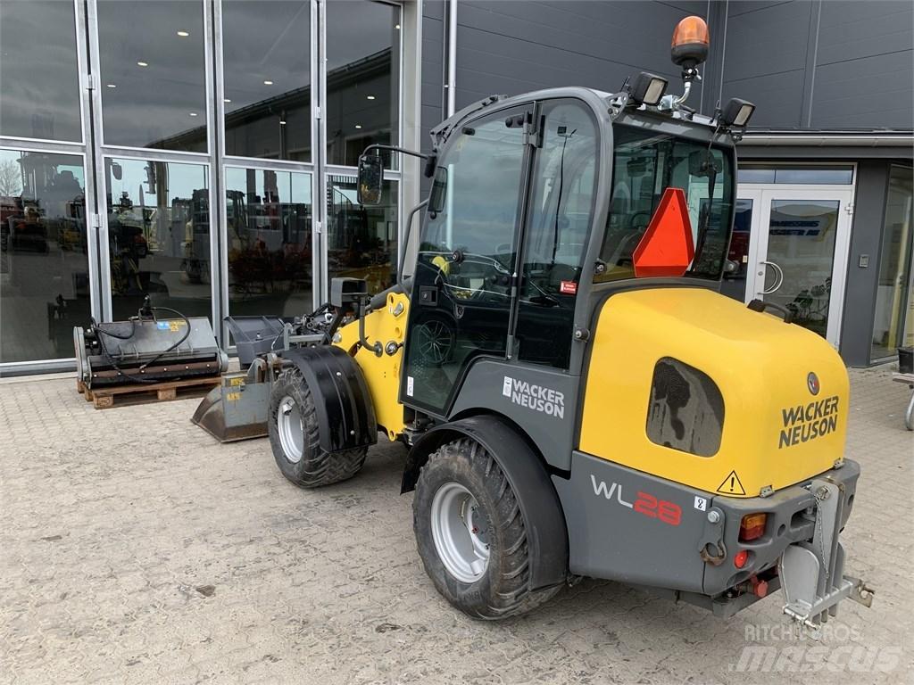 Wacker Neuson WL 28 Kolové nakladače