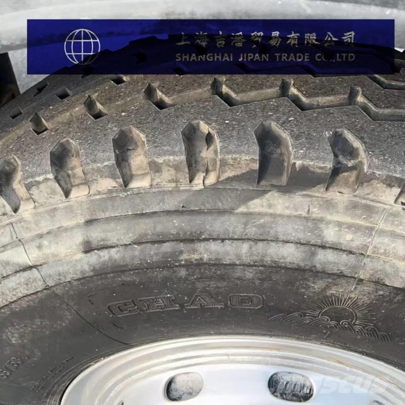 Sany STC 250 T Univerzální terénní jeřáby