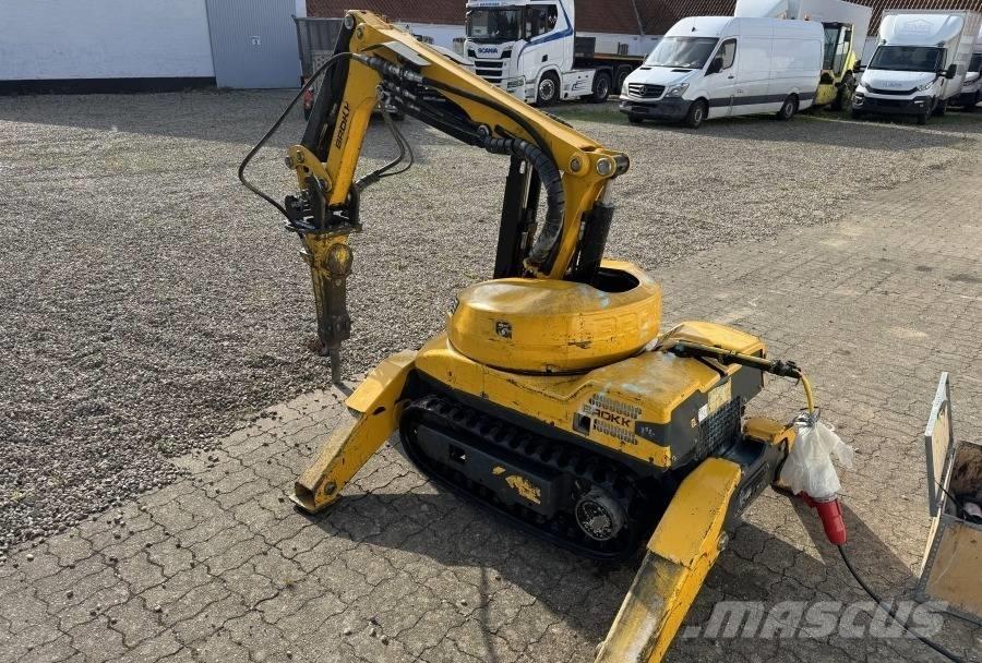 Brokk 110 Demoliční rýpadla
