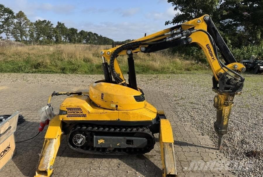 Brokk 110 Demoliční rýpadla