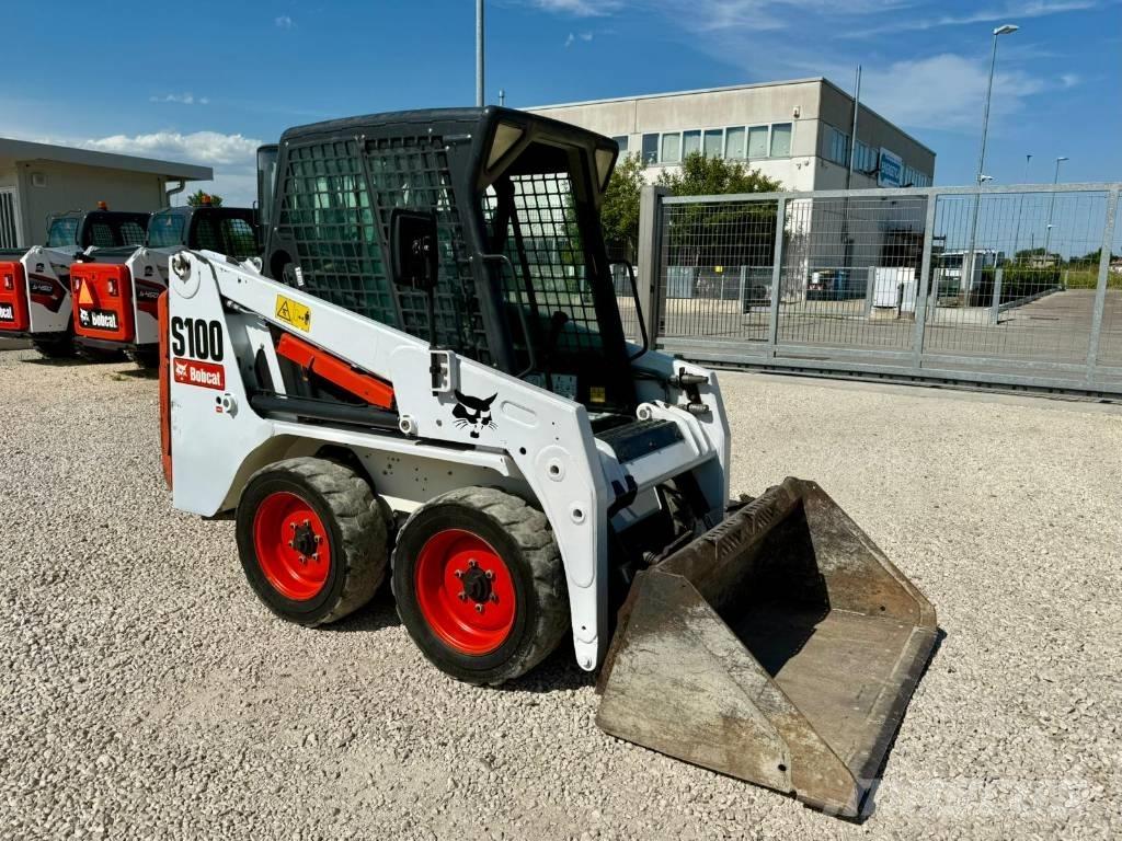 Bobcat S 100 Smykem řízené nakladače