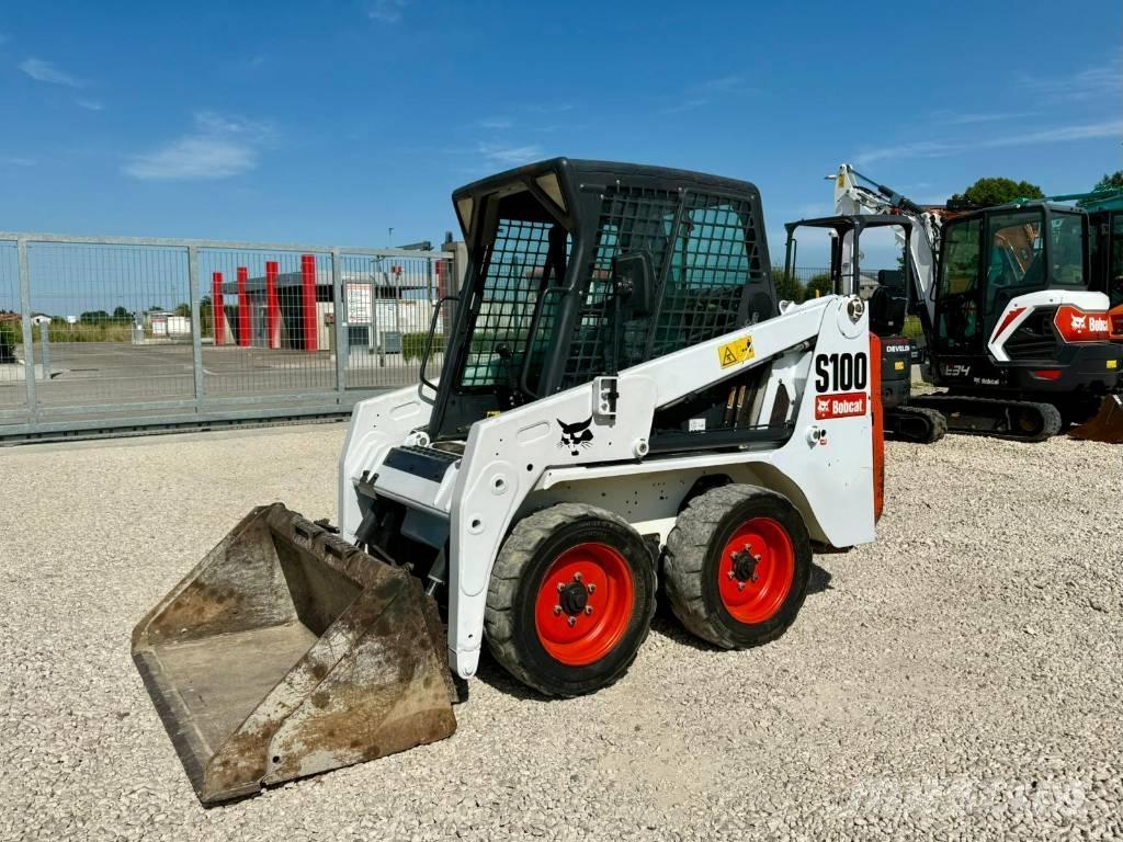 Bobcat S 100 Smykem řízené nakladače