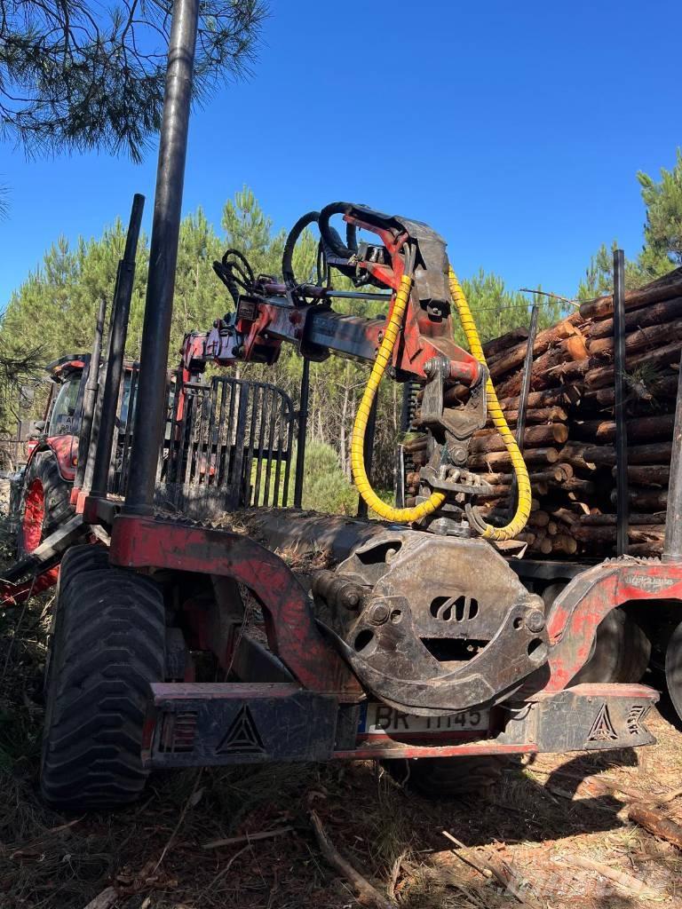 Kubota M 7153 Lesní traktory