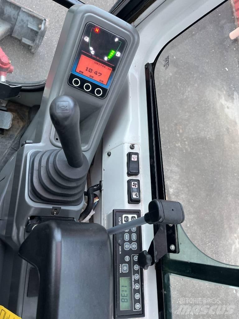 Takeuchi TB 216 Mini rýpadla < 7t