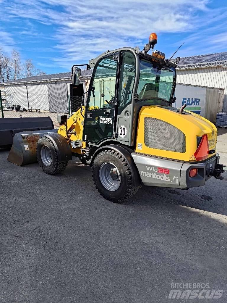 Wacker Neuson WL 38 Kolové nakladače