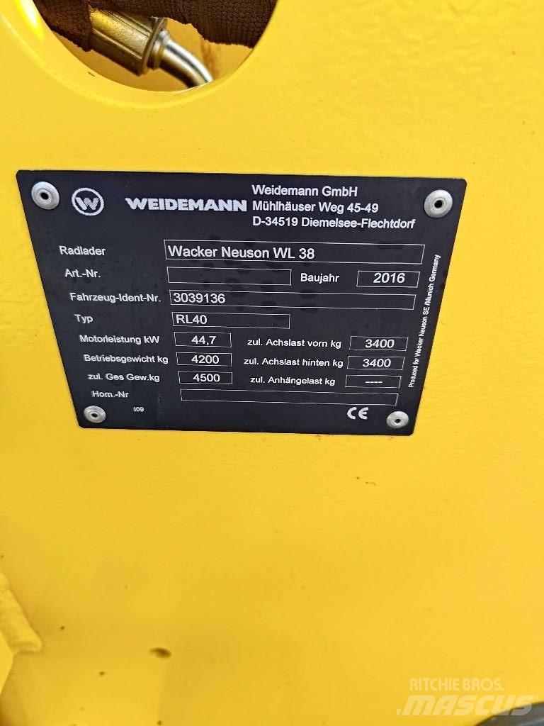 Wacker Neuson WL 38 Kolové nakladače