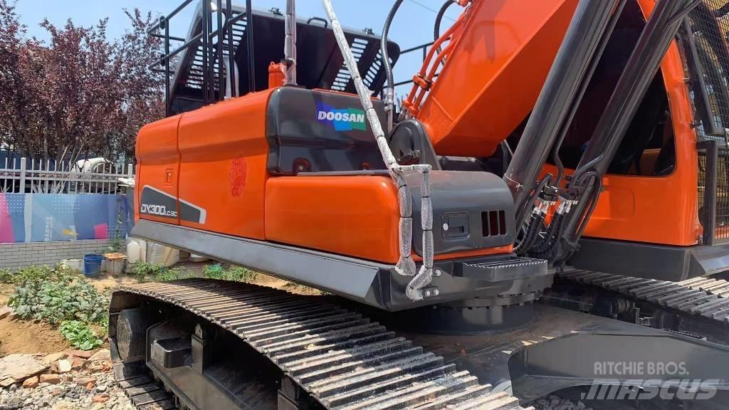Doosan DX 300 LC Pásová rýpadla