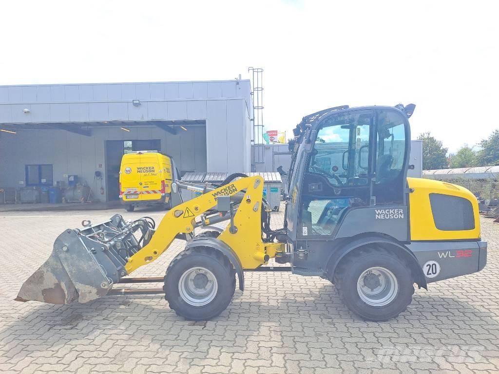 Wacker Neuson WL32 Kolové nakladače