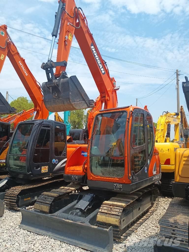 Doosan DX 75 Pásová rýpadla
