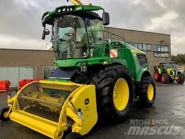 John Deere 8200 i Samojízdné sekačky