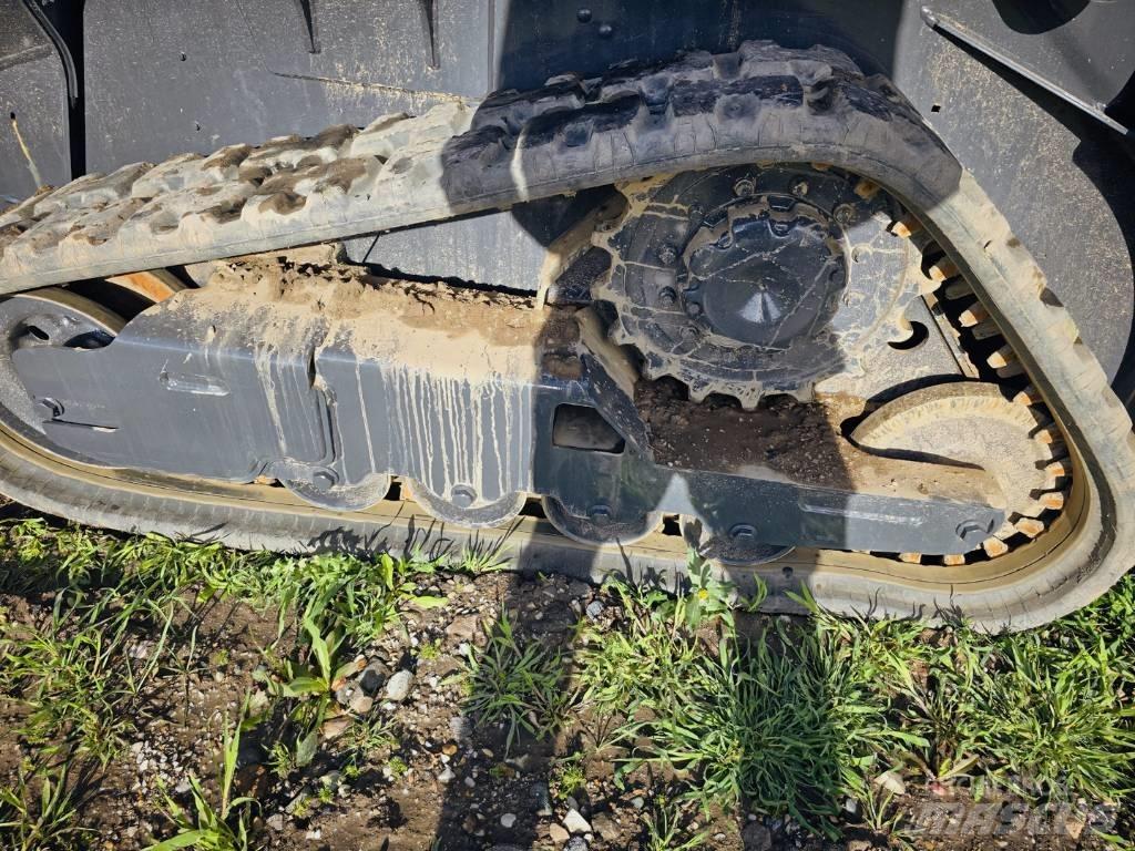 John Deere 317 G Smykem řízené nakladače