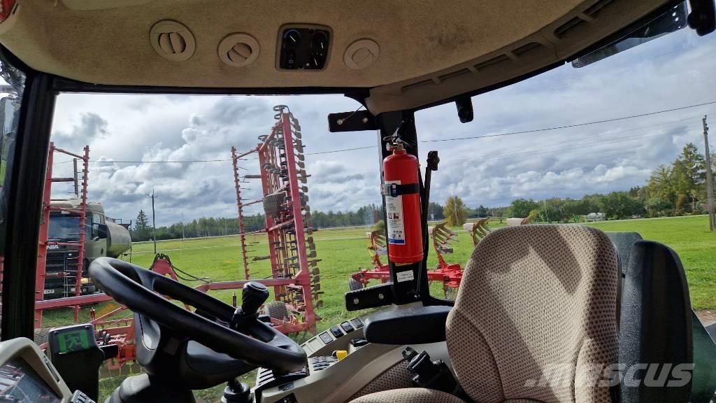 John Deere 4066 R Traktory