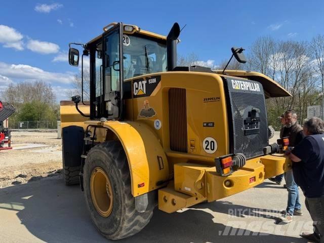 CAT 930 H Kolové nakladače