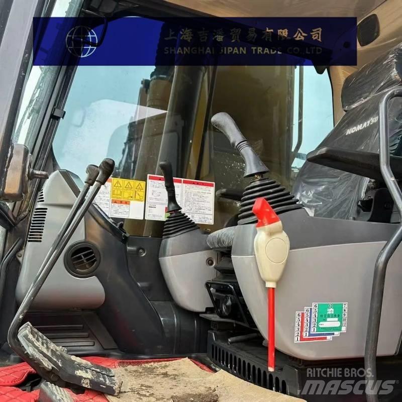 Komatsu PC 220 Pásová rýpadla