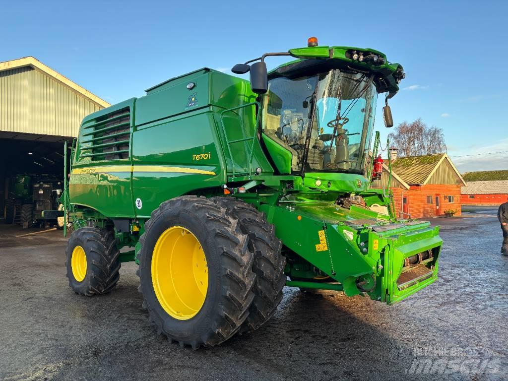 John Deere T670I 4WD Sklízecí mlátičky
