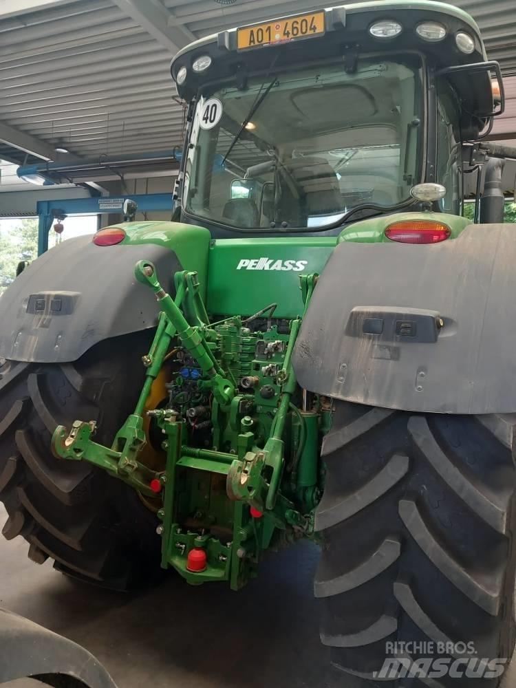 John Deere 7310 R Traktory