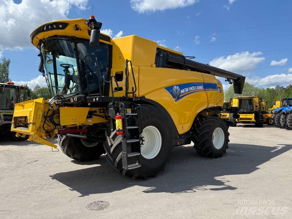 New Holland CX 8.90 Sklízecí mlátičky
