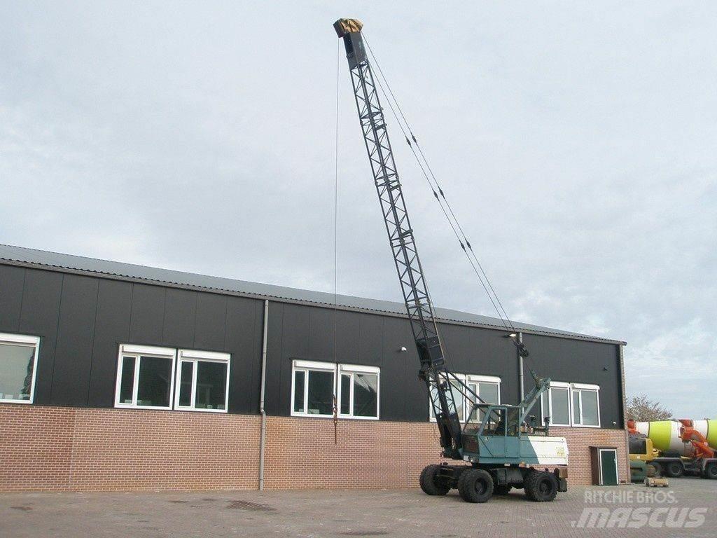Sennebogen S611M Univerzální terénní jeřáby