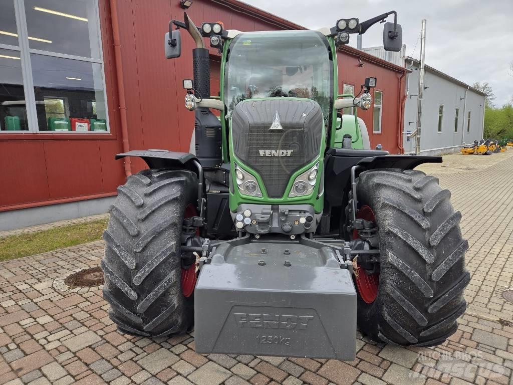 Fendt 724 Profi Plus Traktory