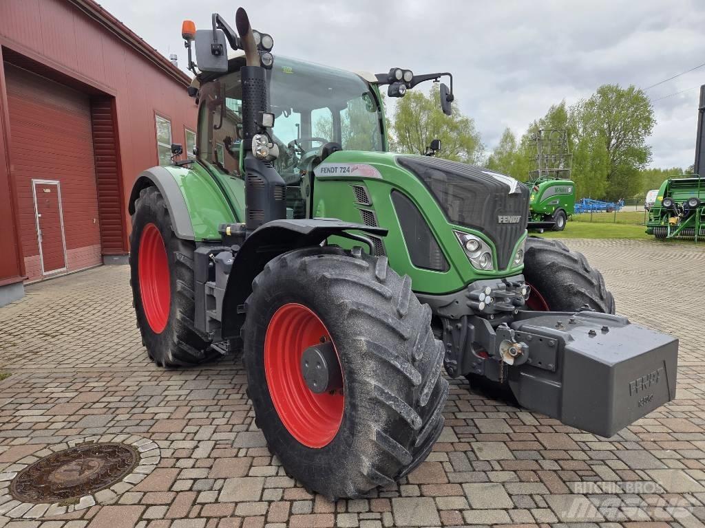 Fendt 724 Profi Plus Traktory