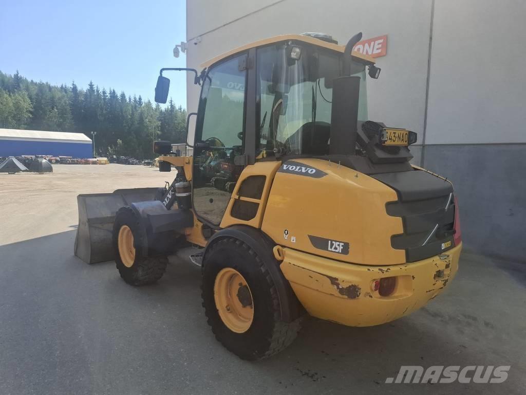 Volvo L 25 F-P Kolové nakladače