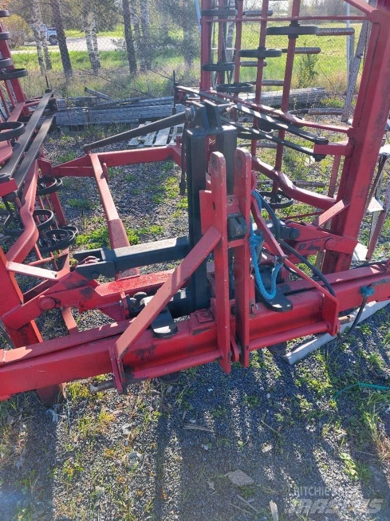 Potila SK 370 Brány