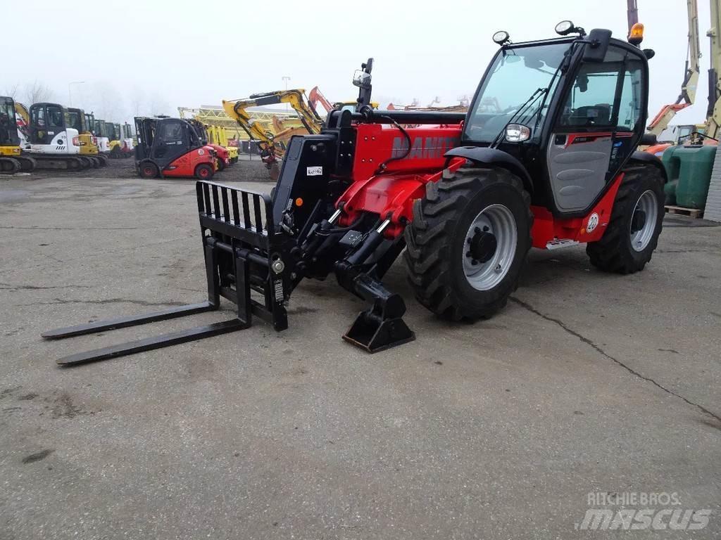 Manitou MT1033 Teleskopické manipulátory