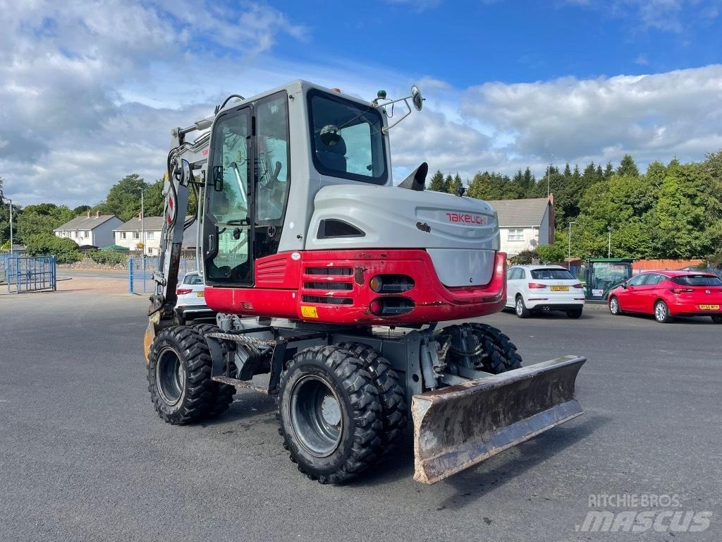 Takeuchi TB295W Kolová rýpadla