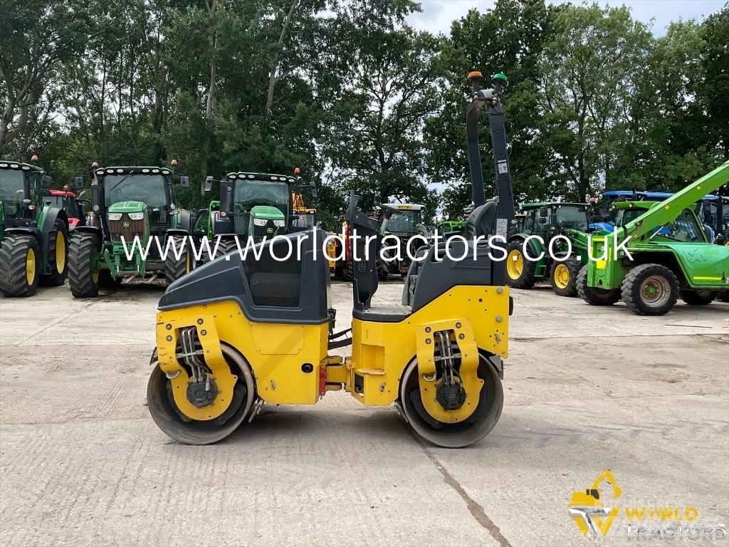 Bomag BW 120 Kombinované válce