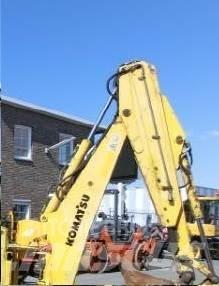 Komatsu WB97 Lanças Podvozky a zavěšení kol