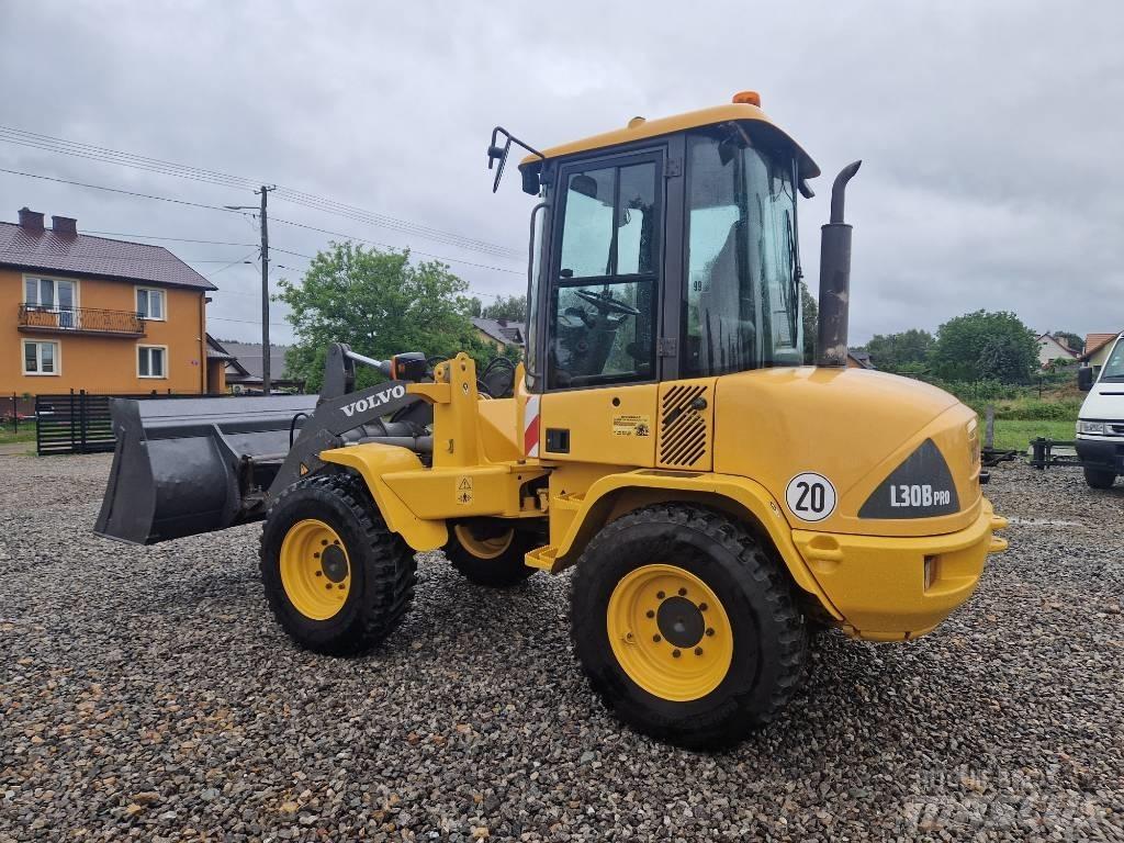 Volvo L 30 Kolové nakladače
