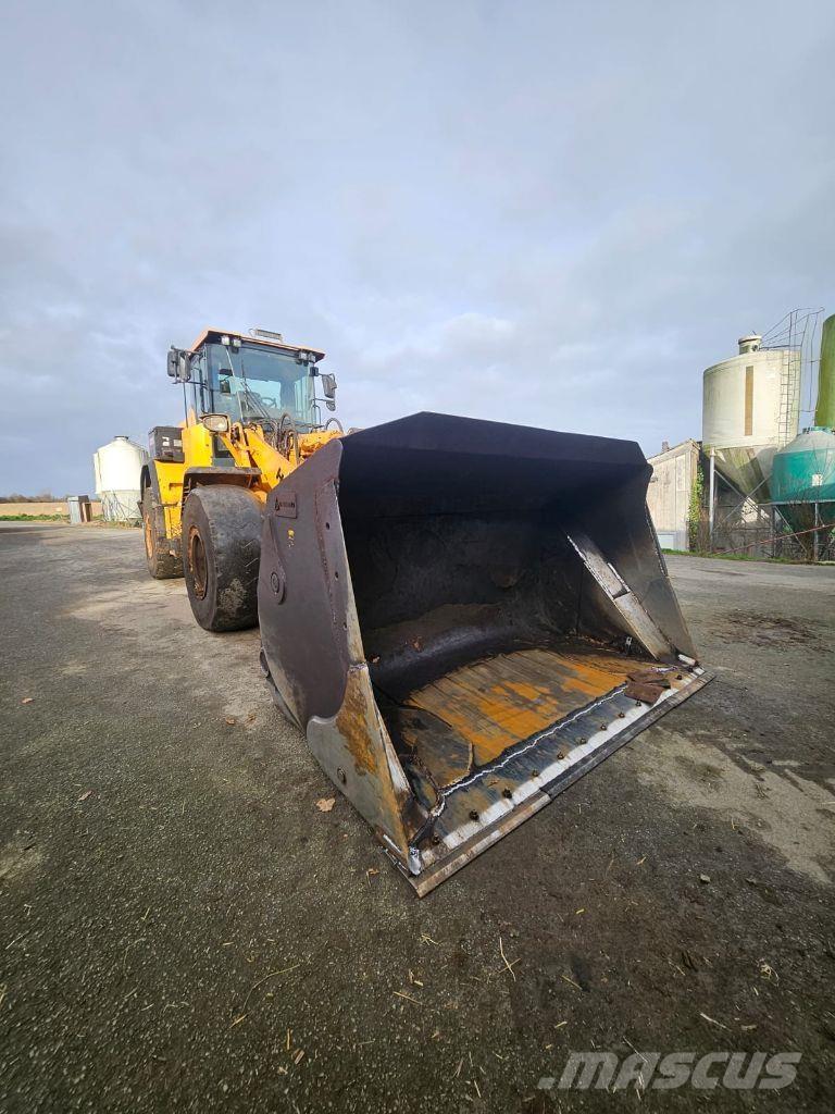 Hyundai HL960 Kolové nakladače