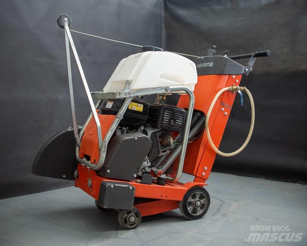 Husqvarna FS413 Drtiče asfaltu