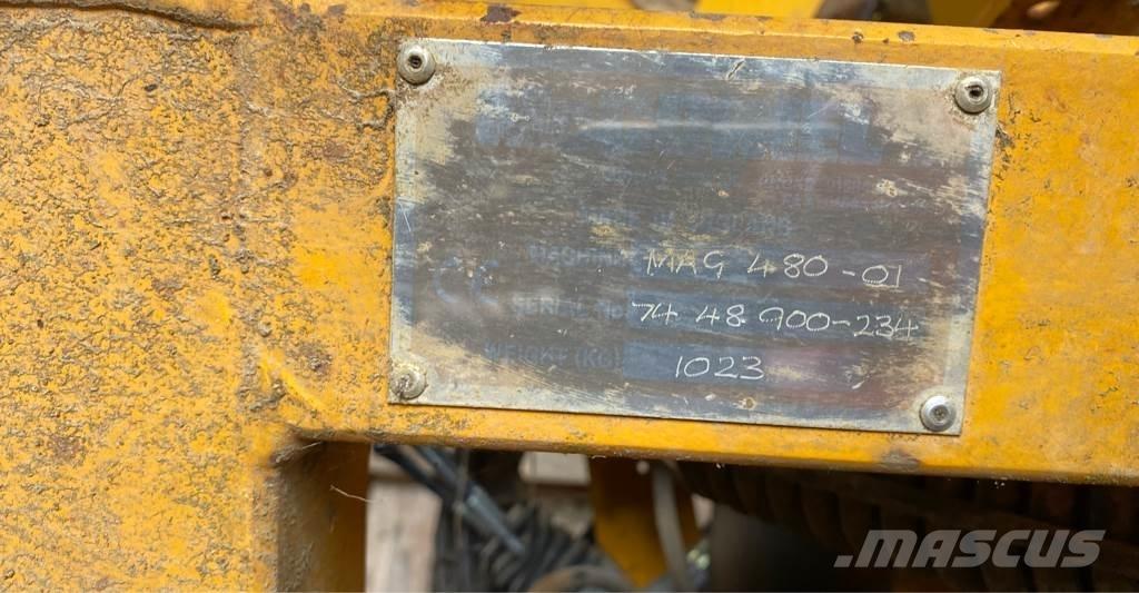 McConnel MAG 480 Sekačky namontované a tažené