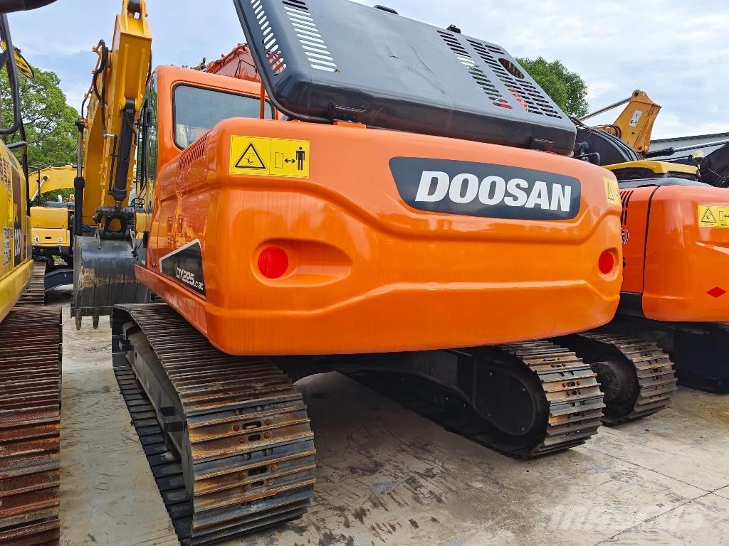 Doosan DX225LC-9C Pásová rýpadla