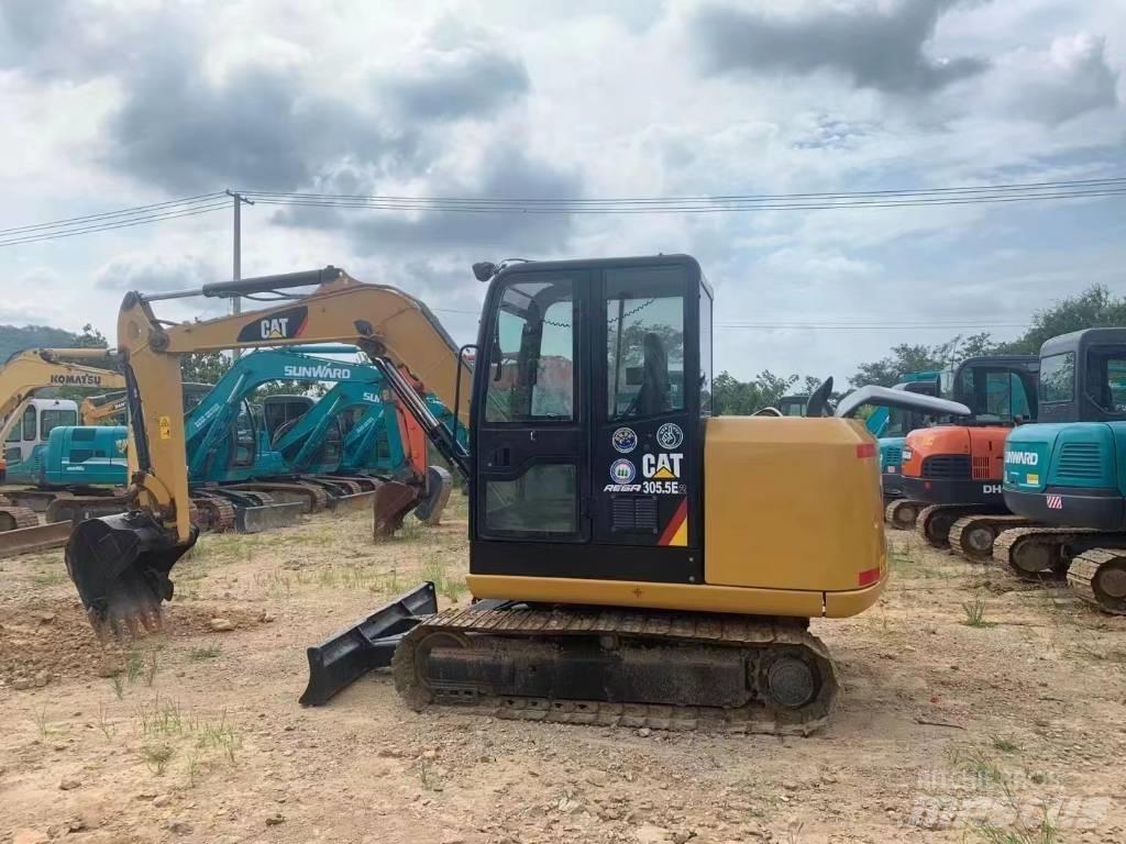 CAT  305.5 Pásová rýpadla