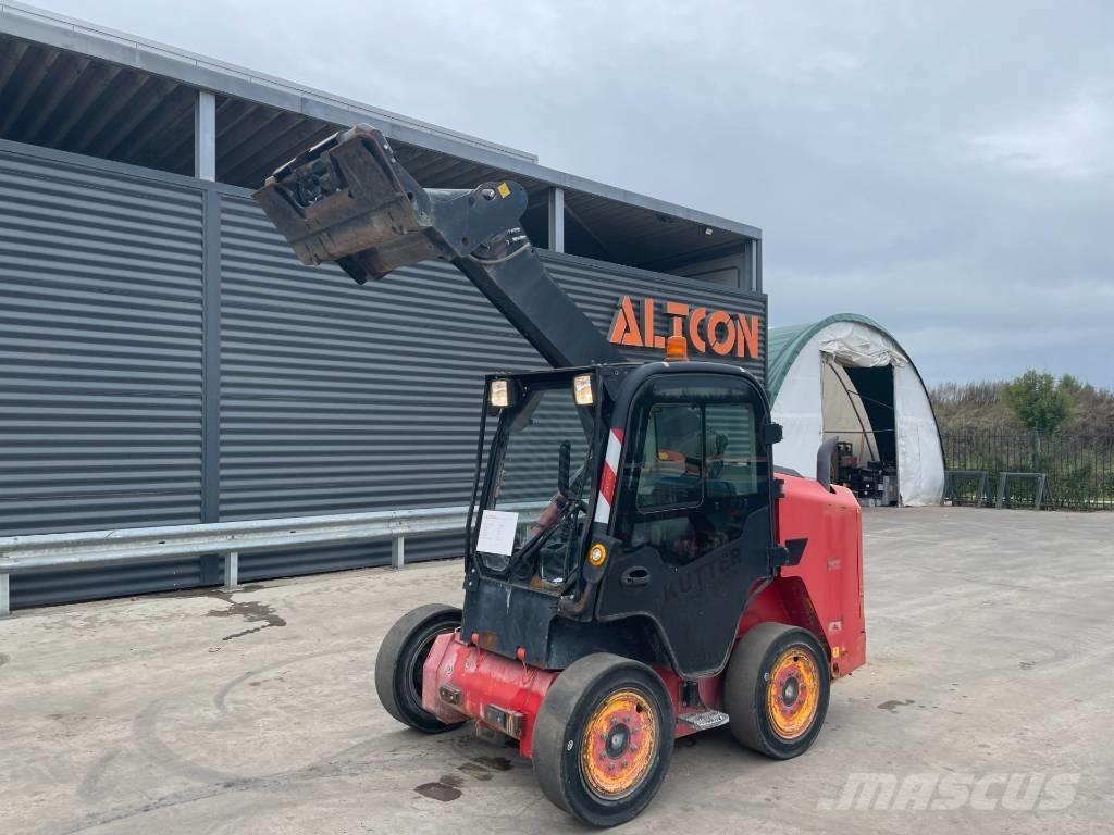 JCB R260 Smykem řízené nakladače