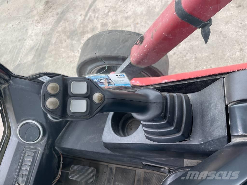 JCB R260 Smykem řízené nakladače